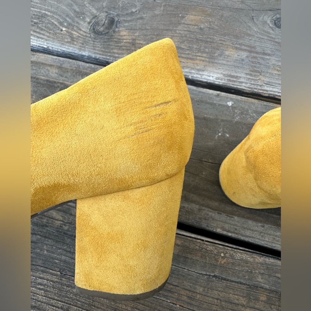 Mustard Seychelles Retro Modern Heels - Picture 5 of 11